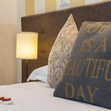 Zefiro Home Bed & Breakfast 4*